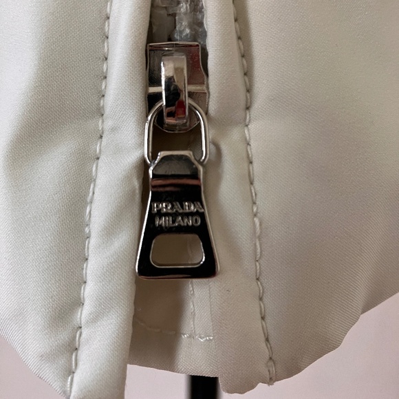 PRADA GORE-TEX FOX FUR SKI JACKET - Picture 4 of 14